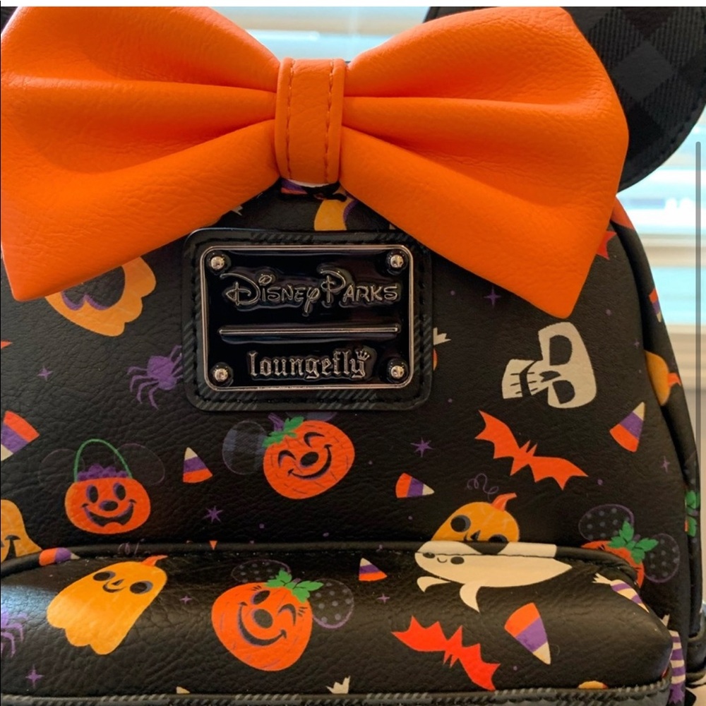 Worn once. Looks brand new!!! Black Disney bag. Beautiful!!
